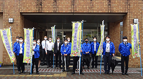 藤枝西高等学校前にて『春の全国交通安全運動』の交通安全活動を実施写真