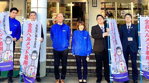 藤枝北高等学校前にて『年末の交通安全県民運動』の立哨活動を実施 写真