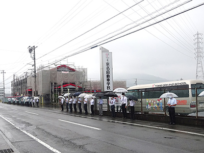 東名自動車学校前の公道