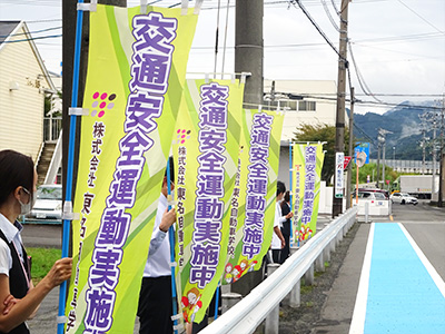 静清高等学校舎前の通学路